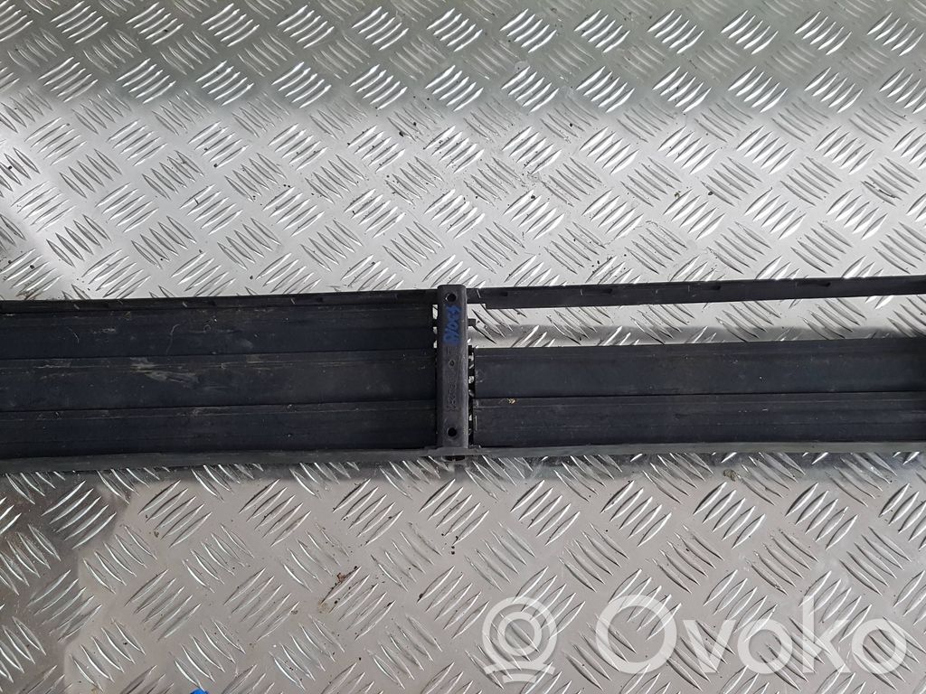 Opel Astra J Radiatoriaus oro nukreipėjas (-ai) 