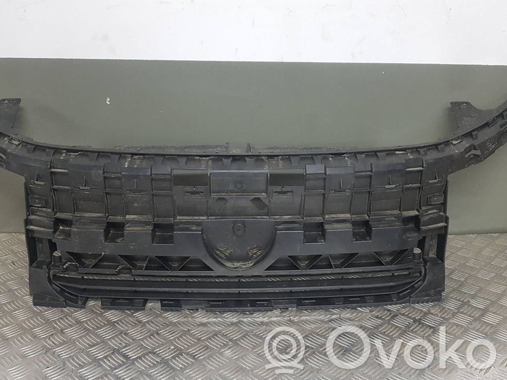 Front bumper   9856951280