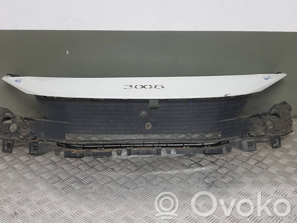 Peugeot 3008 II Maskownica / Grill / Atrapa górna chłodnicy 