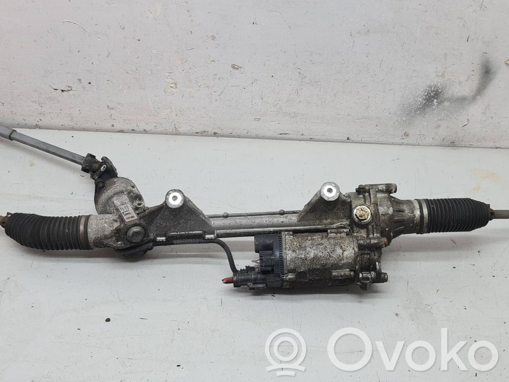 BMW 1 F40 Vairo kolonėlė 