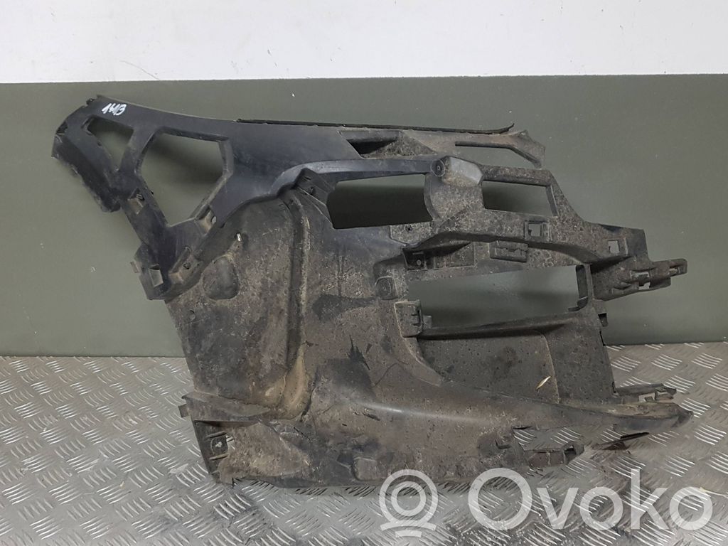 BMW 1 F40 Front bumper mounting bracket 