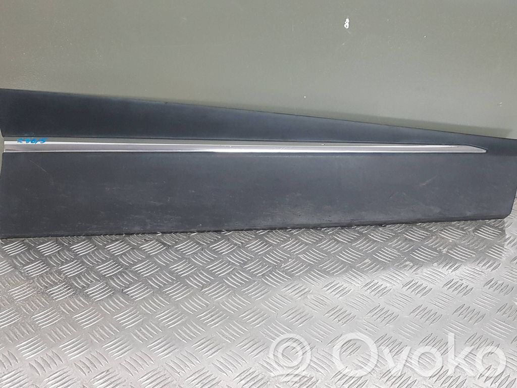 Renault Captur Front door trim (molding) 