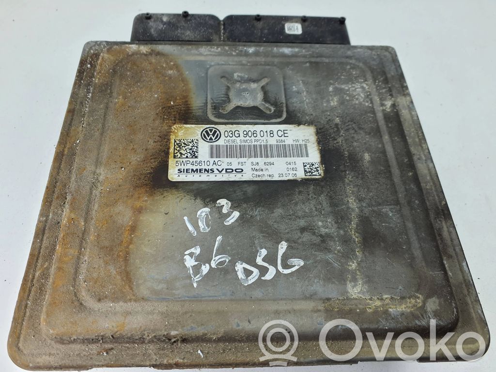 Volkswagen PASSAT B6 Engine control unit/module 