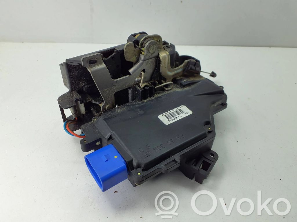 Volkswagen Golf V Zamek drzwi przednich 