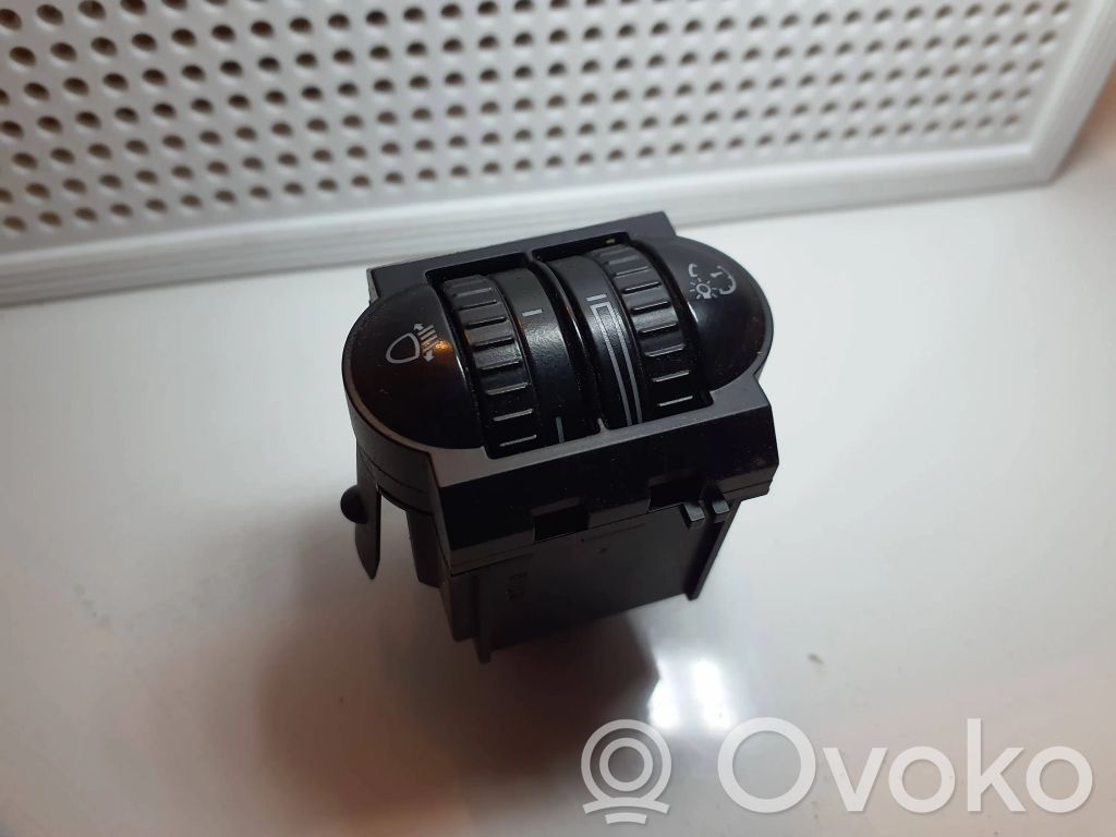 Volkswagen Golf V Headlight level height control switch 