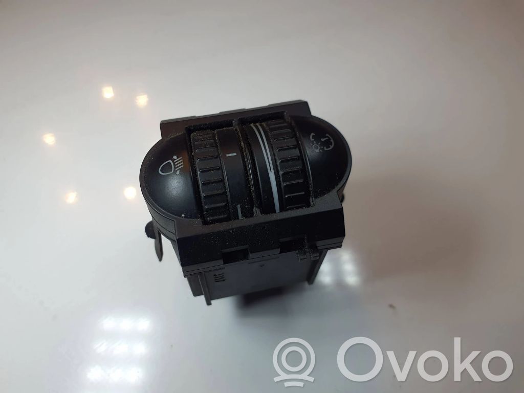 Volkswagen Golf V Headlight level height control switch 