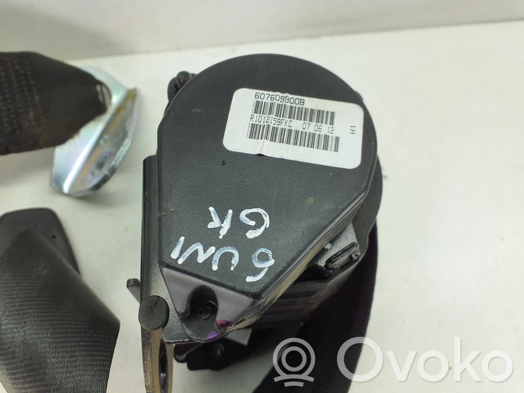 Volkswagen Golf VI Pas bezpieczeństwa fotela tylnego 