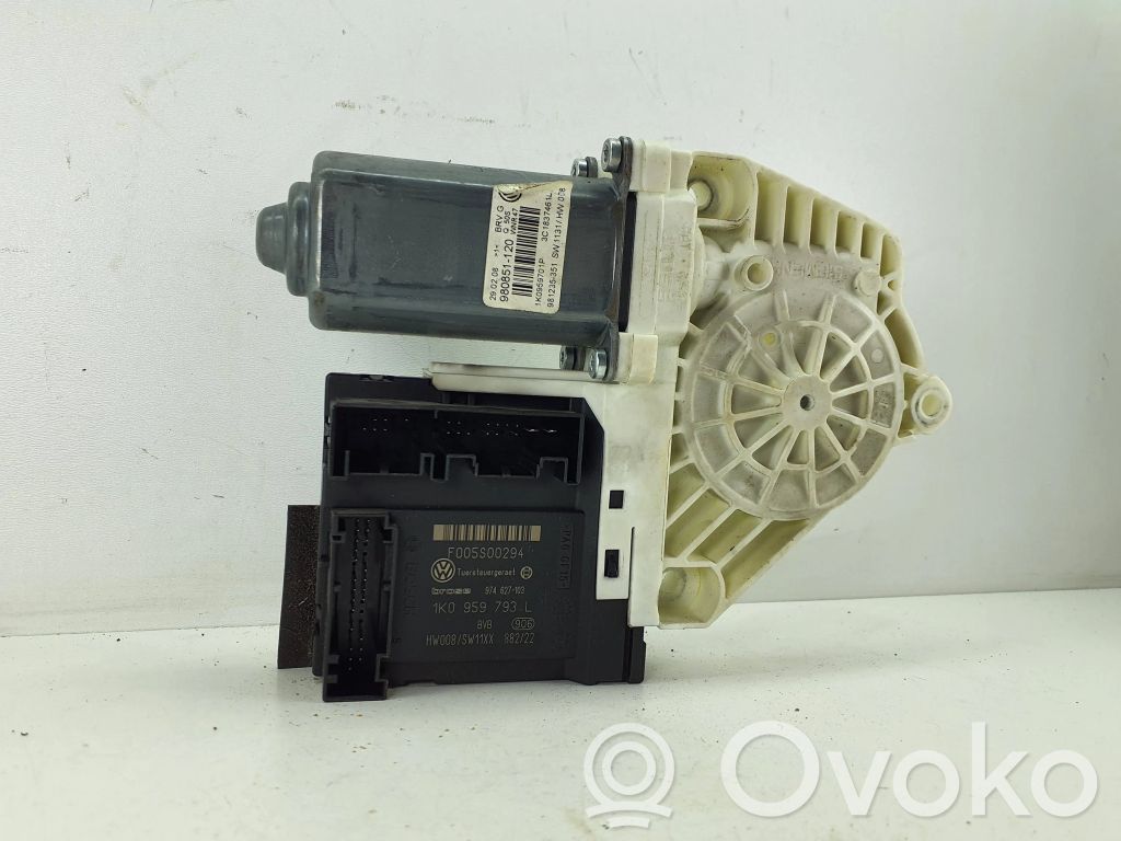 Volkswagen PASSAT B6 Silnik regulatora szyby drzwi przednich 