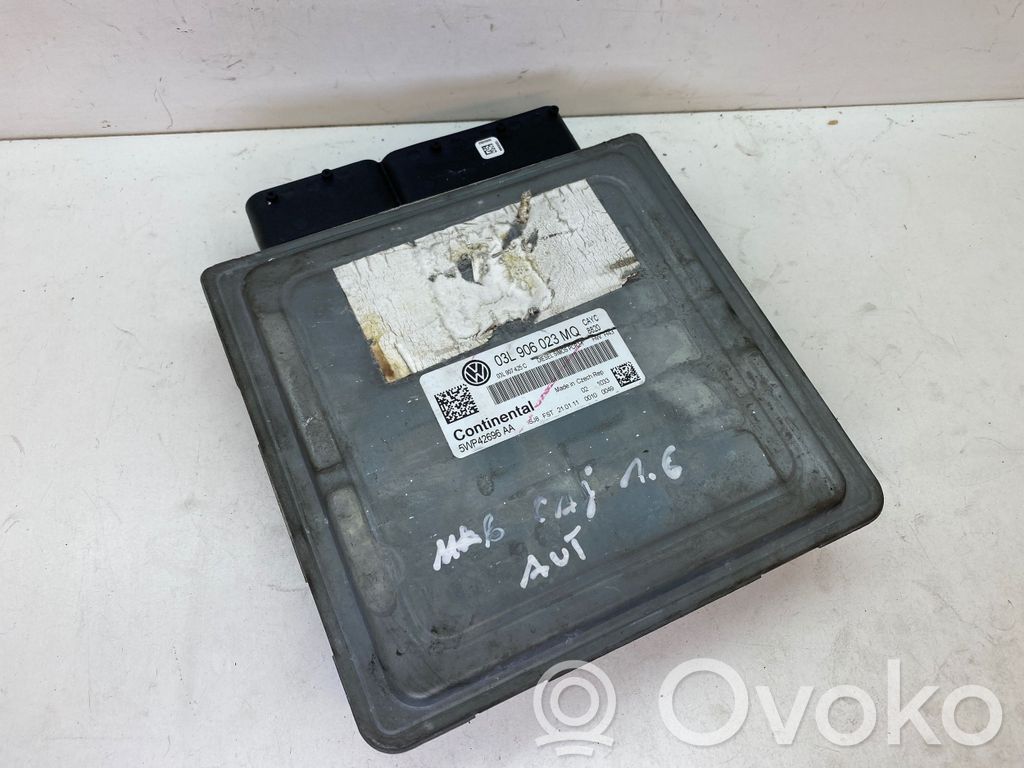 Volkswagen Golf VI Engine control unit/module 