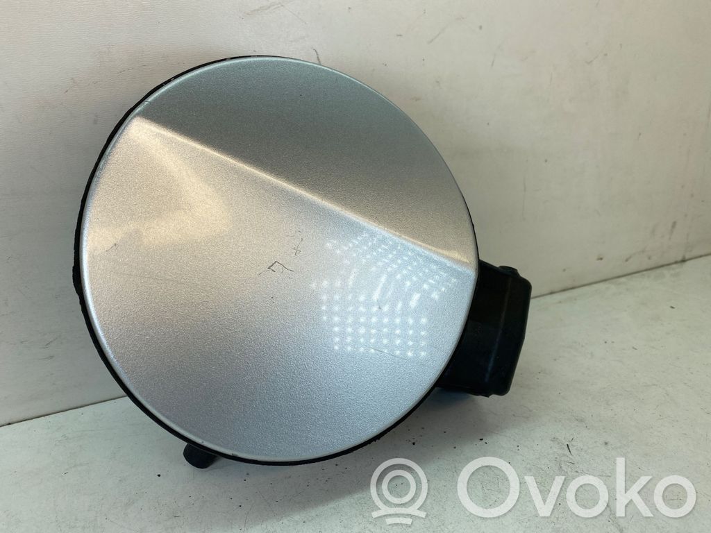 Volkswagen PASSAT B6 Tapón del depósito de combustible 