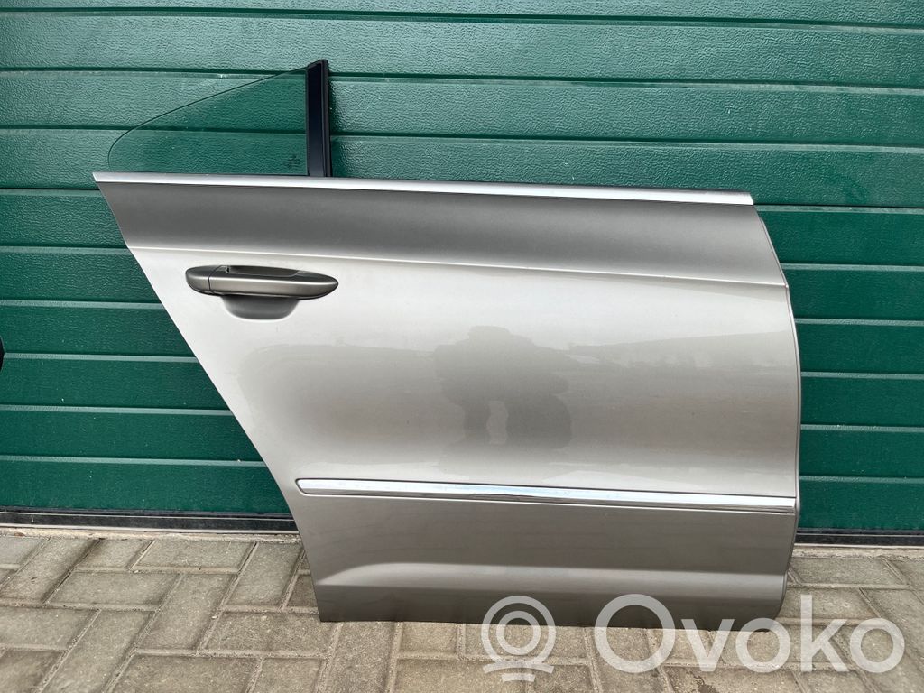 Puerta trasera   LC8Y