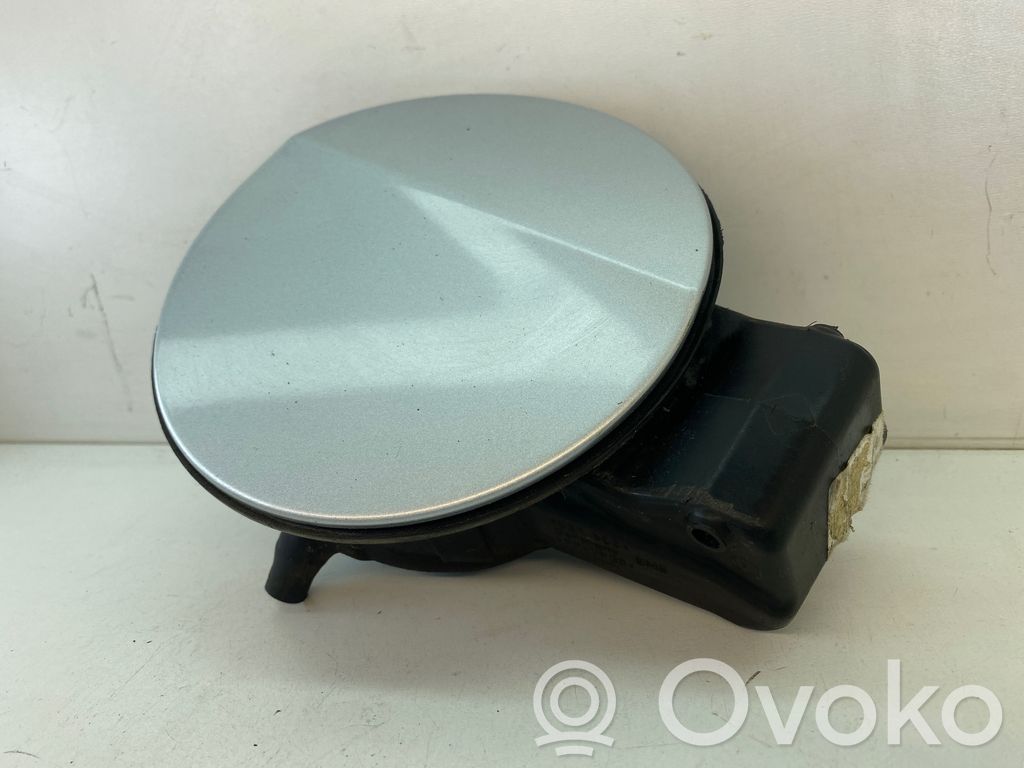 Volkswagen PASSAT B6 Tapón del depósito de combustible 