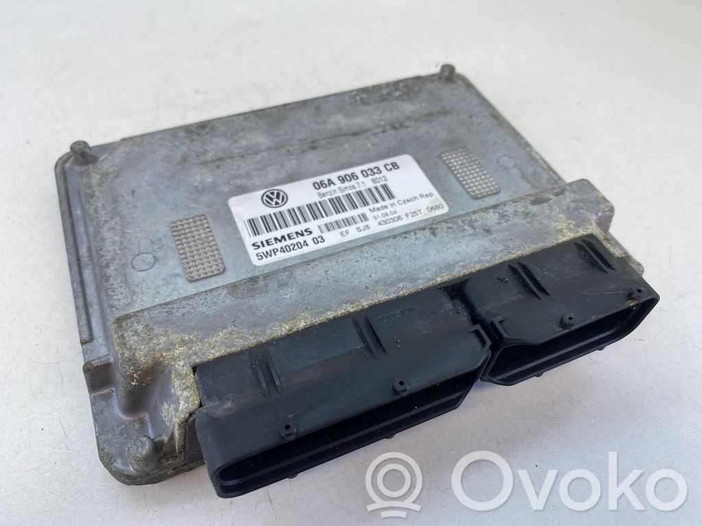 Volkswagen Golf V Engine control unit/module 