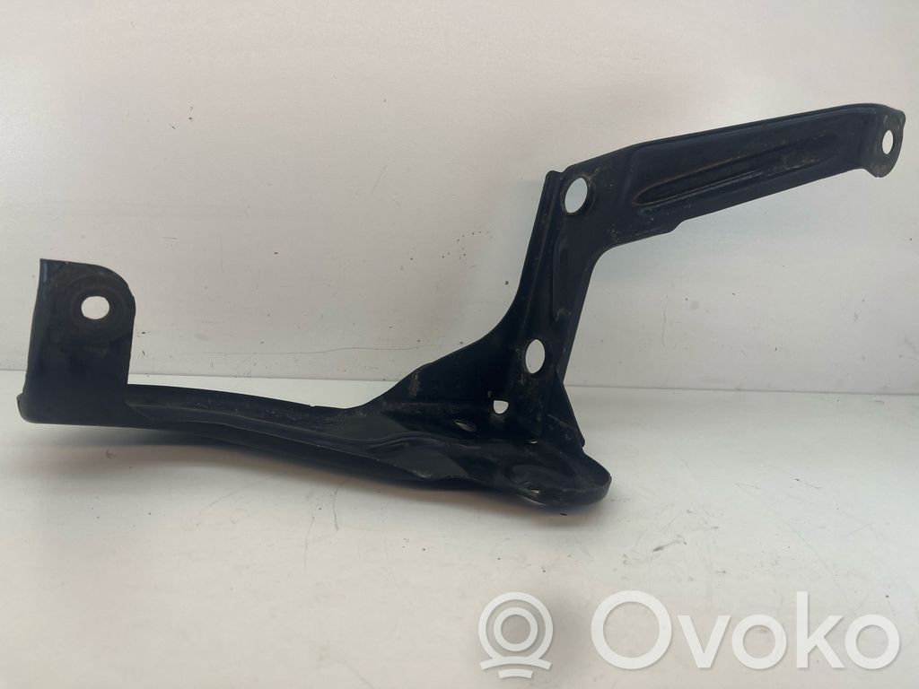 Intercooler pipe mounting bracket   4F0145813F