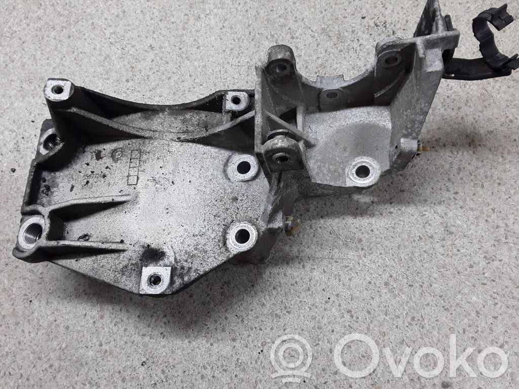 Alfa Romeo 159 Generator/alternator bracket 