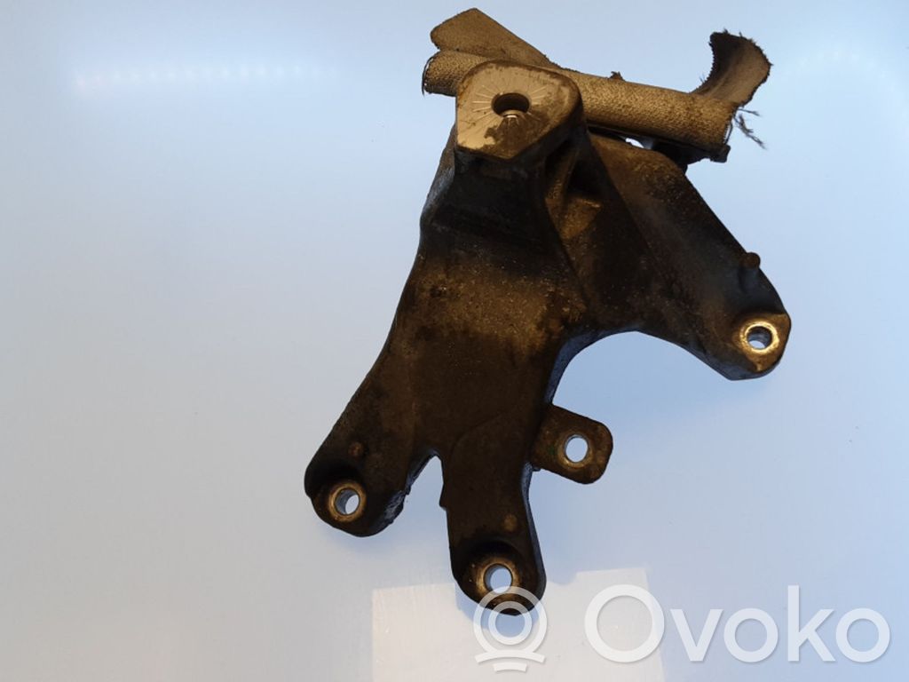 Audi Q5 SQ5 8R Engine mounting bracket 