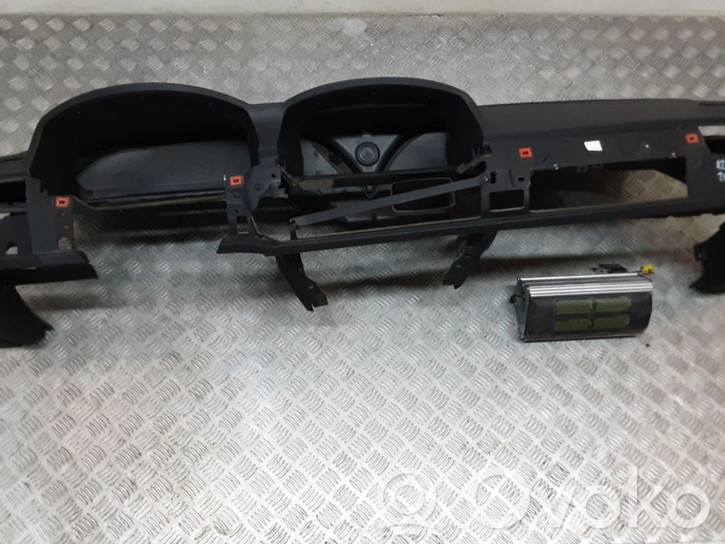BMW 7 E65 E66 Dashboard 