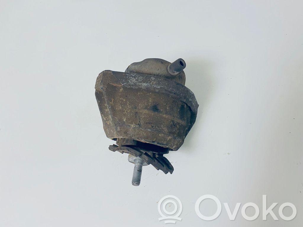 BMW 5 E60 E61 Engine mount bracket 