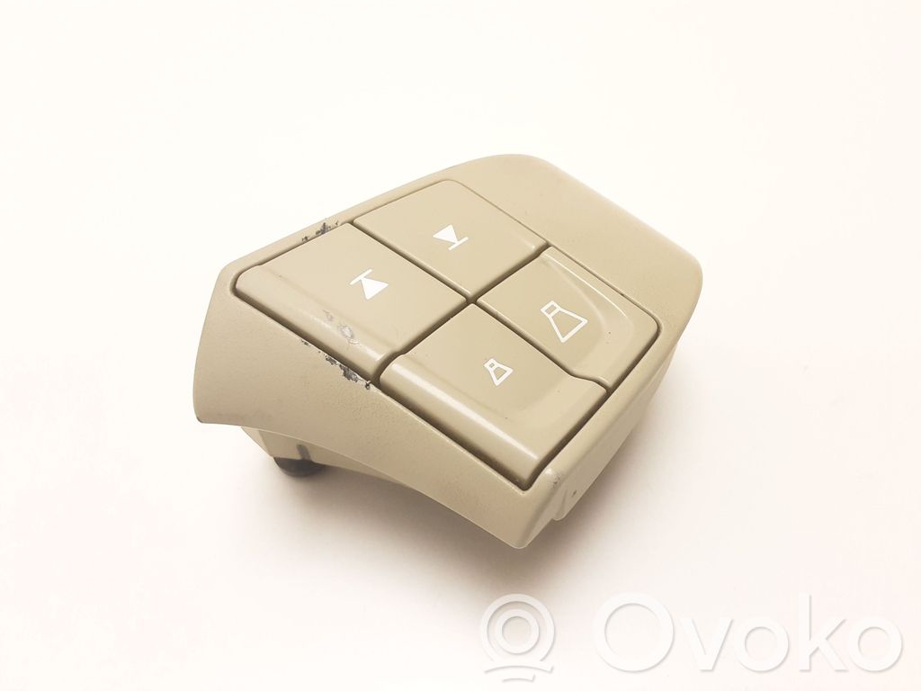 Volvo S80 Steering wheel buttons/switches 