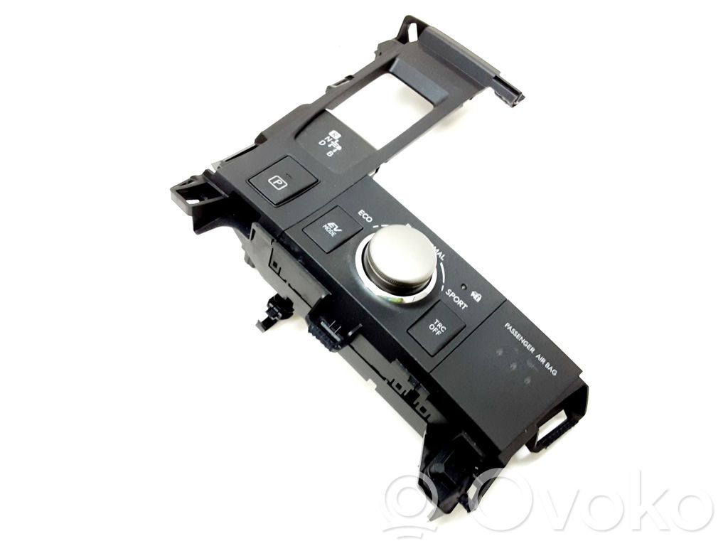 Lexus CT 200H Center console 