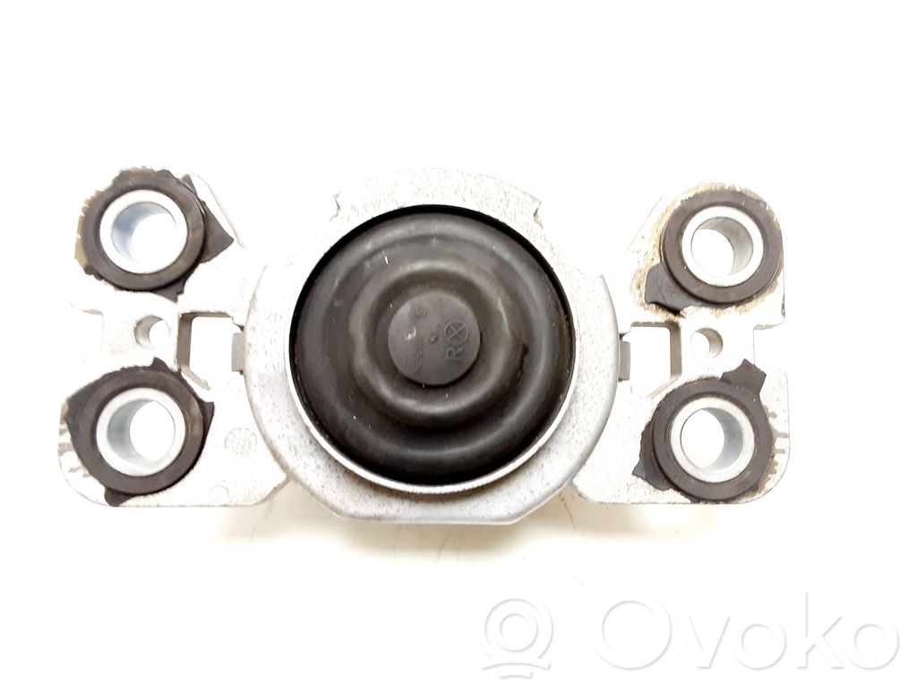 Volvo XC60 Engine mount bracket 
