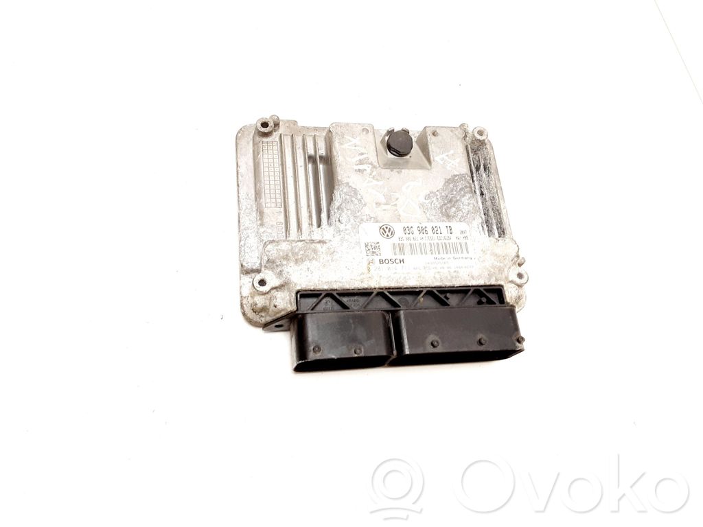 Skoda Octavia Mk2 (1Z) Engine control unit/module 
