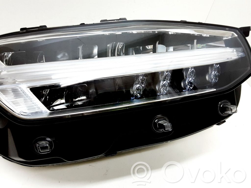 Volvo XC90 Scheinwerfer 