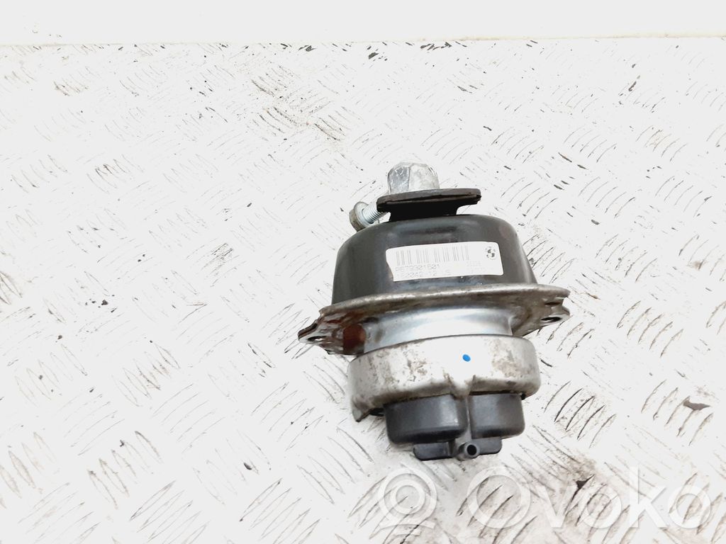BMW X5 E70 Engine mount bracket 