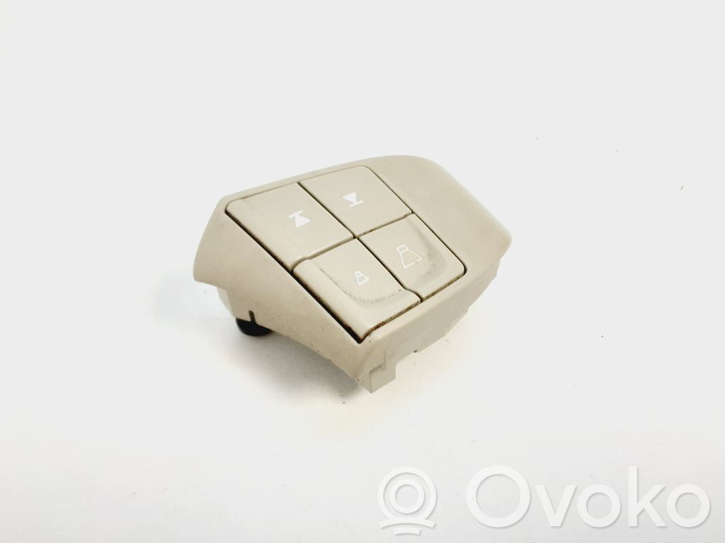 Volvo S80 Steering wheel buttons/switches 