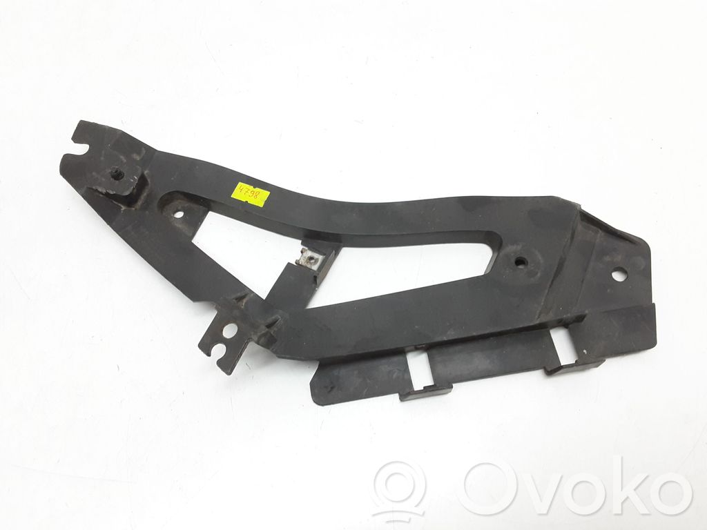Rear bumper mounting bracket   8245315