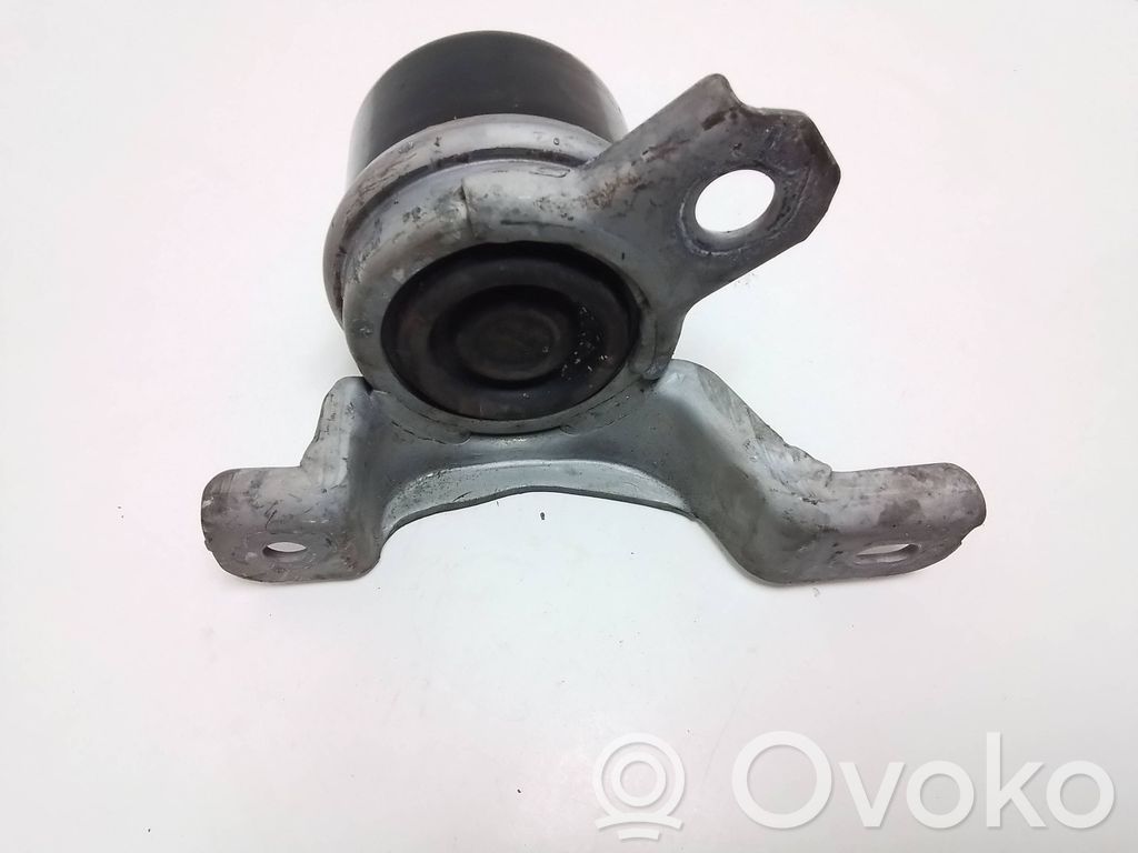 Engine mount bracket   31330135