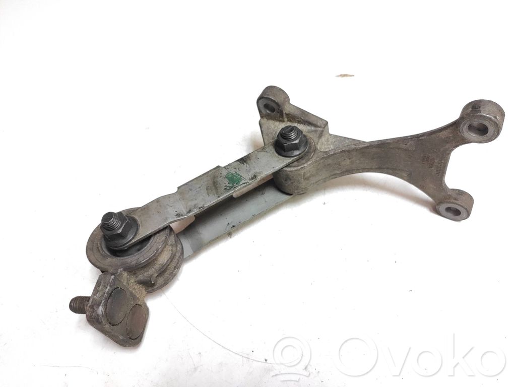 Volvo XC90 Gearbox mount 