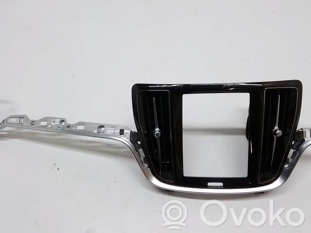 Volvo V60 Ramka deski rozdzielczej 