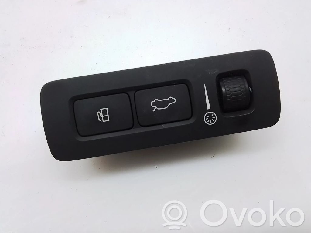Volvo XC90 Tailgate opening switch 