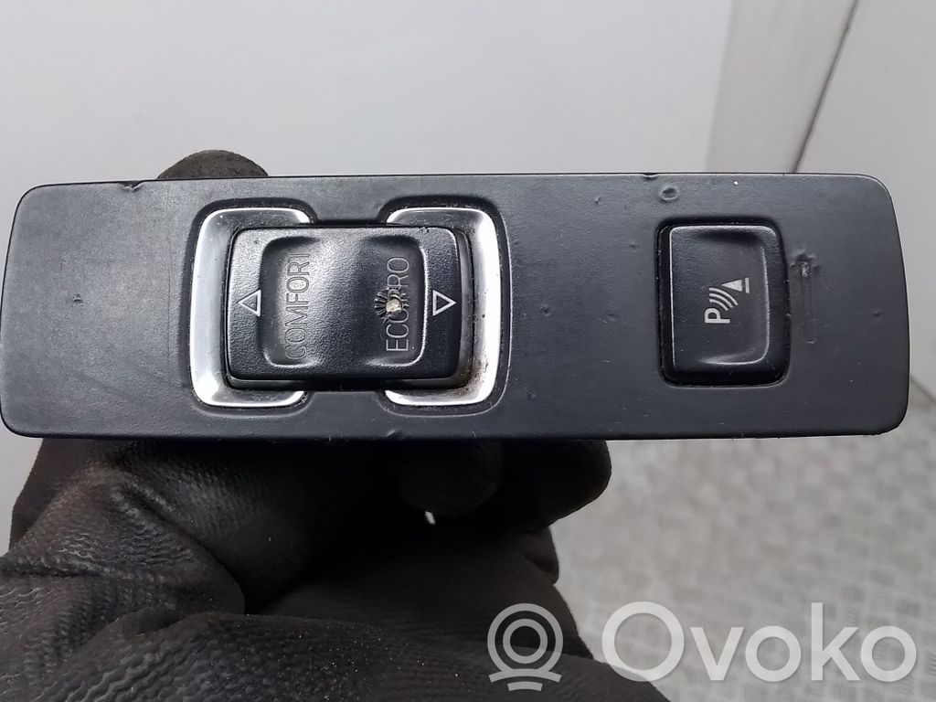 BMW i3 Parking (PDC) sensor switch 