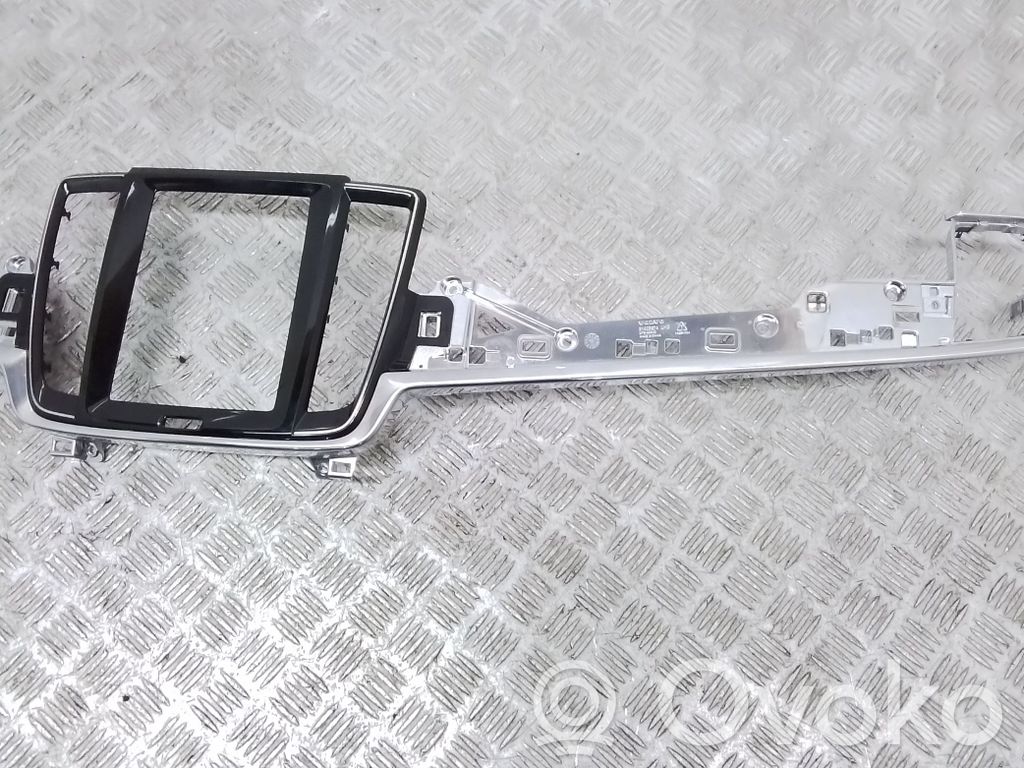Volvo S90, V90 Panel trim 