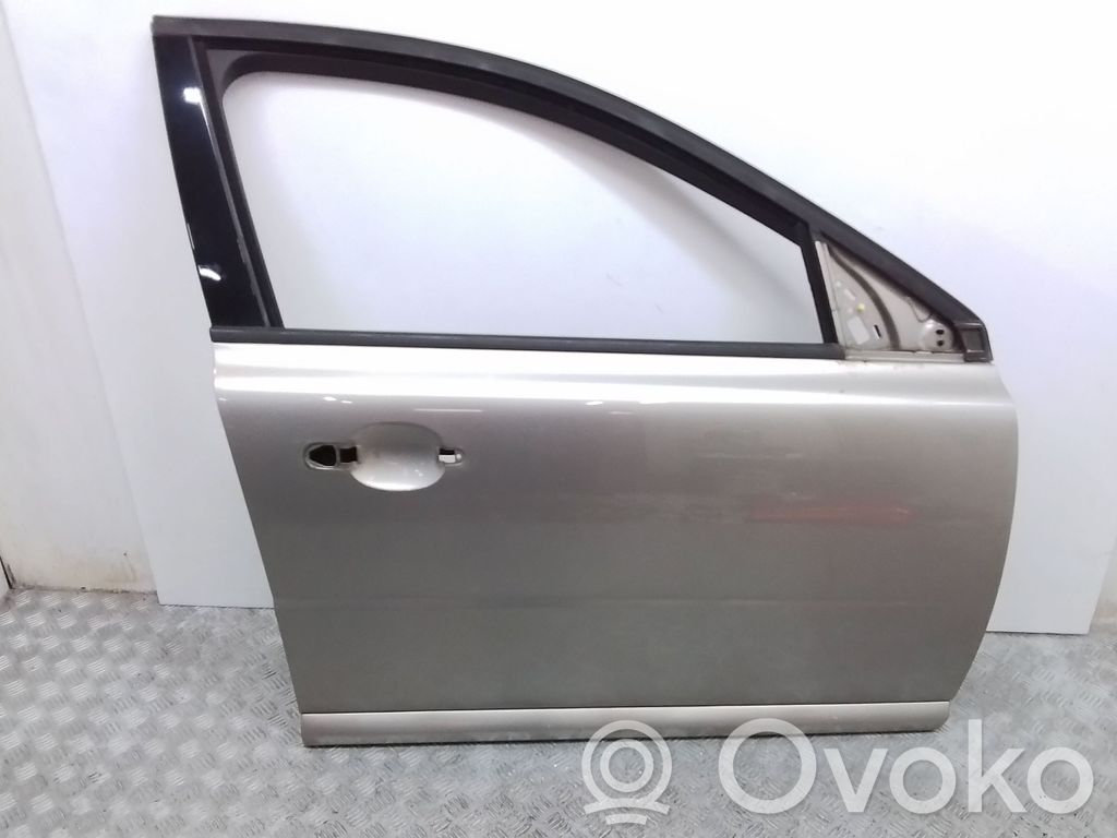 Volvo V70 Front door 