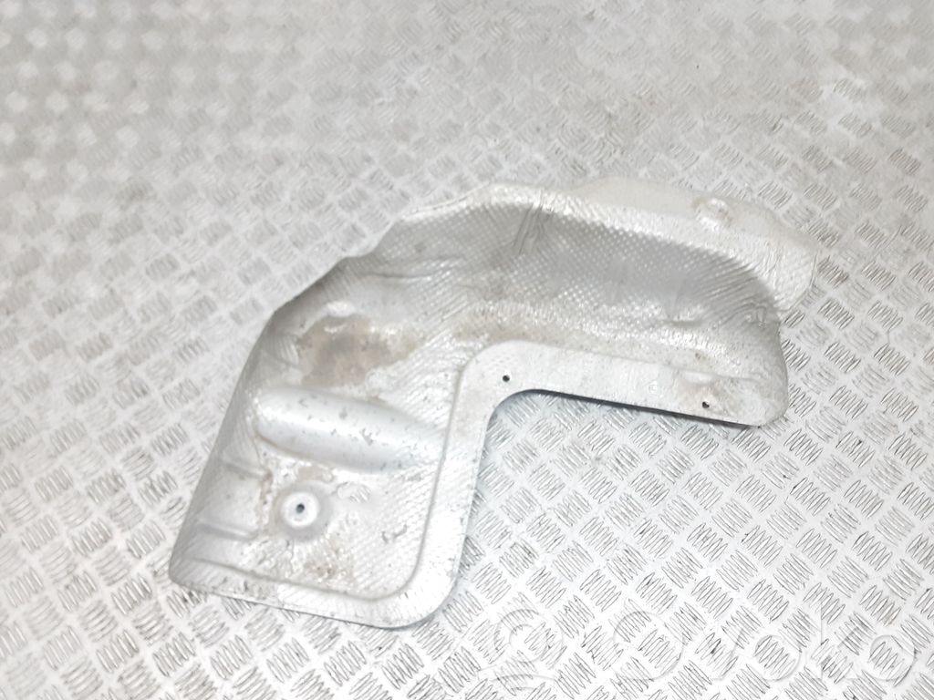 Chrysler Pacifica Protección térmica del escape 