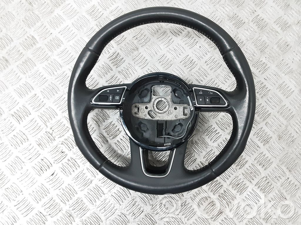Audi Q3 8U Steering wheel 