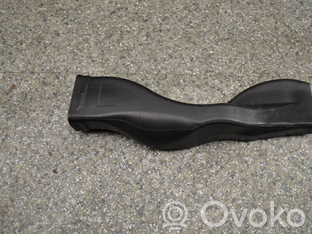 BMW 7 E65 E66 Ohjaamon sisäilman ilmakanava 