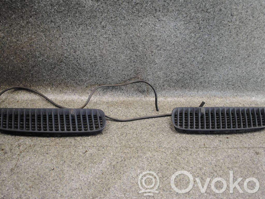 Grille calandre de capot   51137113732,51137113731