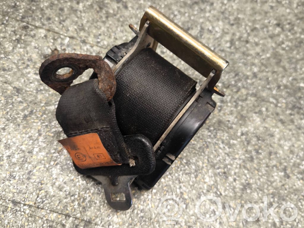 Cinturón trasero   330183,231185,900000