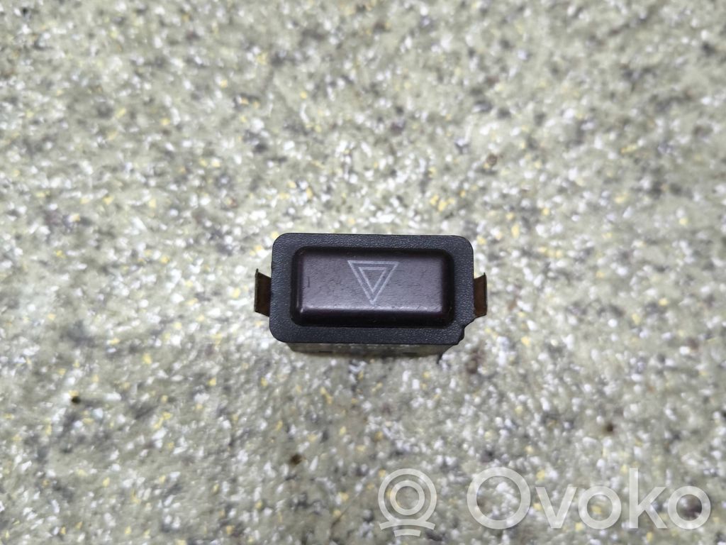 Hazard light switch   SAEQC86,LK8319