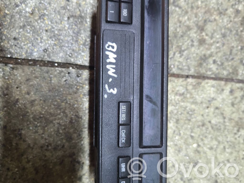 BMW 3 E36 Monitor / wyświetlacz / ekran 