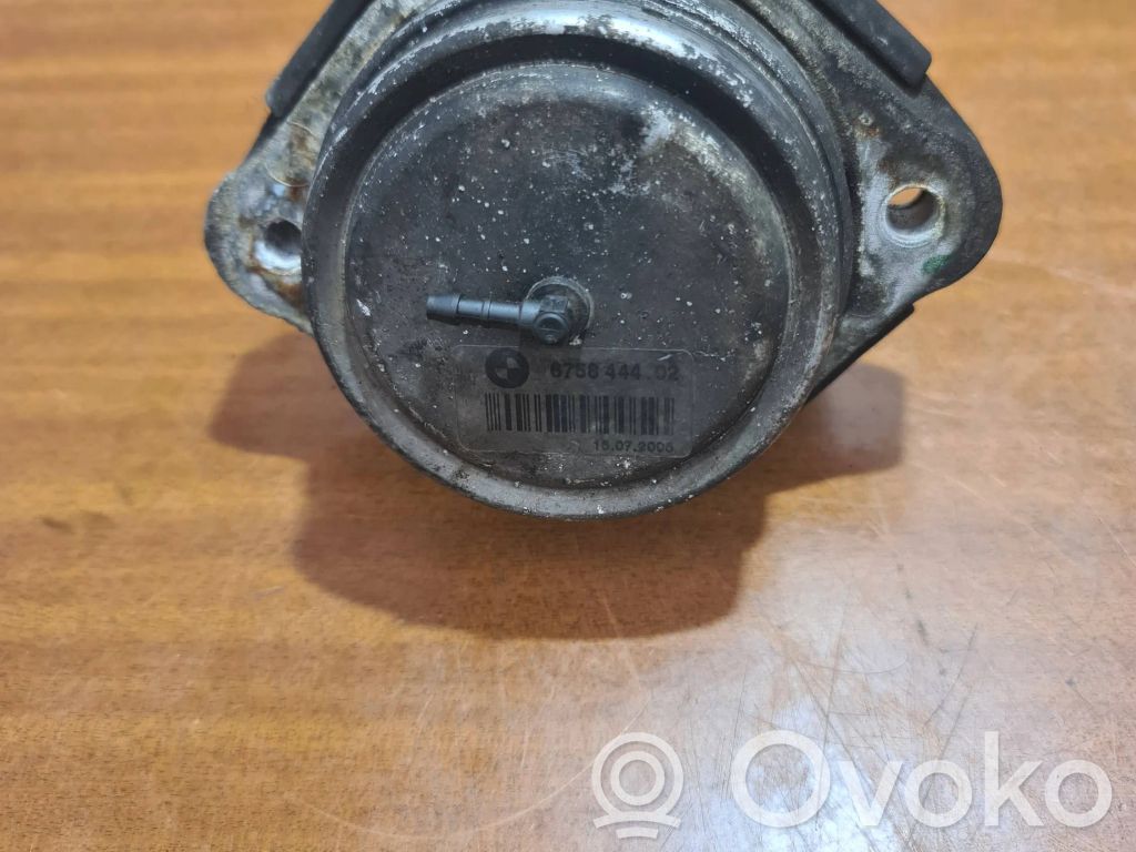 Engine mount bracket   6758444,19673006