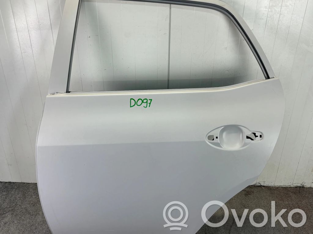 Toyota Auris 150 Drzwi tylne 