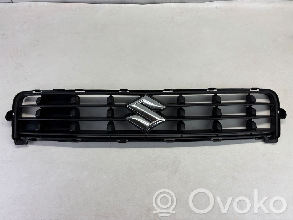 Suzuki Splash Augšējais režģis 