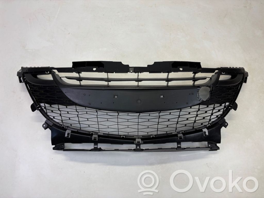 Mazda 3 II Front grill 