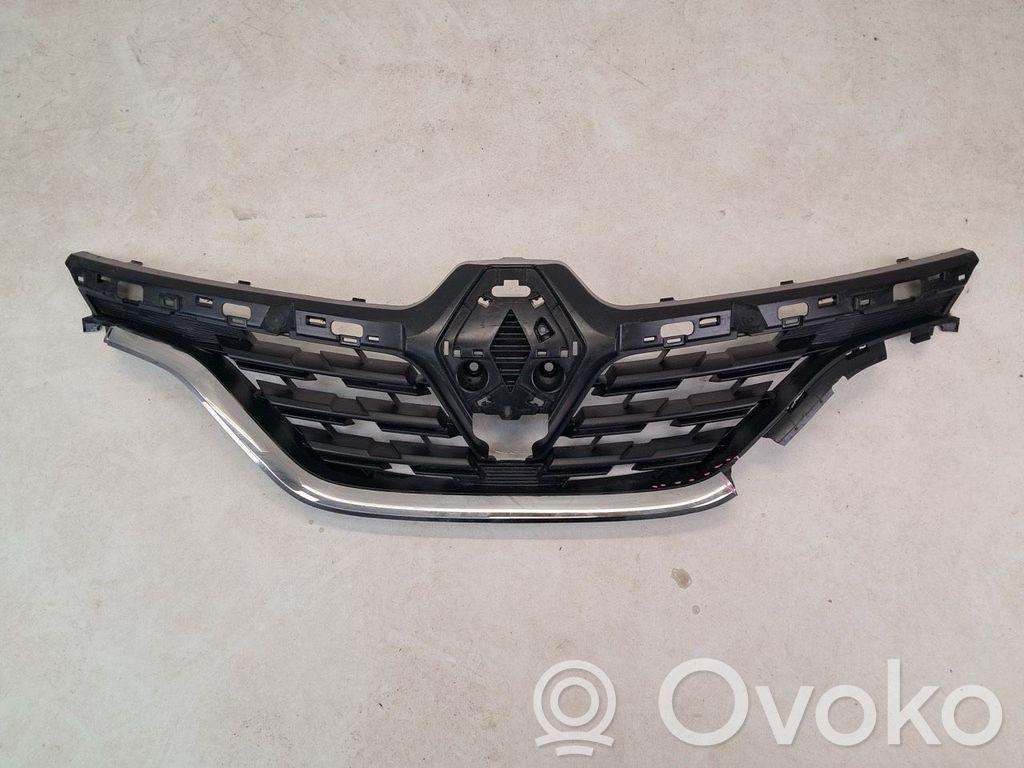Renault Captur II Front grill 