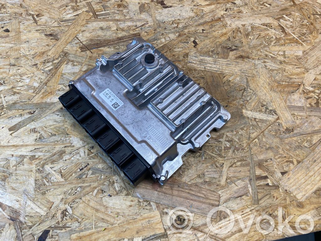 BMW 1 F40 Engine control unit/module 
